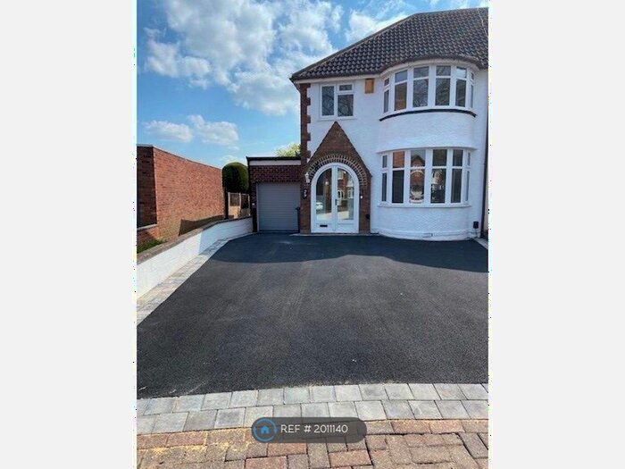 3 Bedroom Semi-Detached House To Rent In Nayland Croft, Birmingham, B28