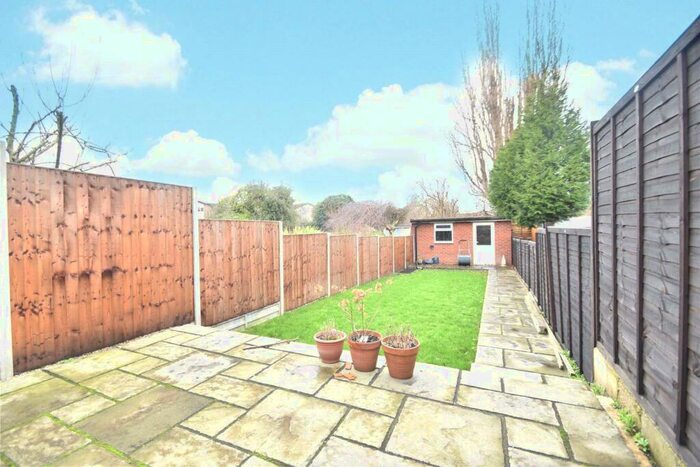 1 Bedroom Maisonette To Rent In Blackamoor Lane, Maidenhead, Berkshire, SL6