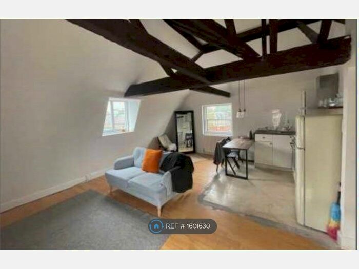 1 Bedroom Flat To Rent In West Hill, London, SW18