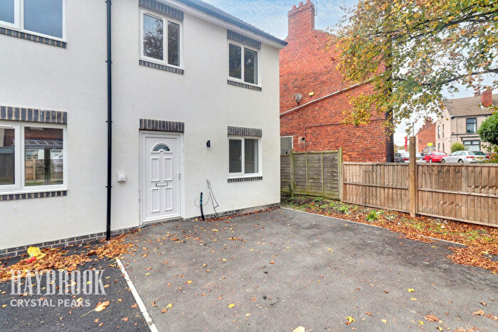 2 Bedroom Town House For Sale In Brassington Street, Chesterfield, S45