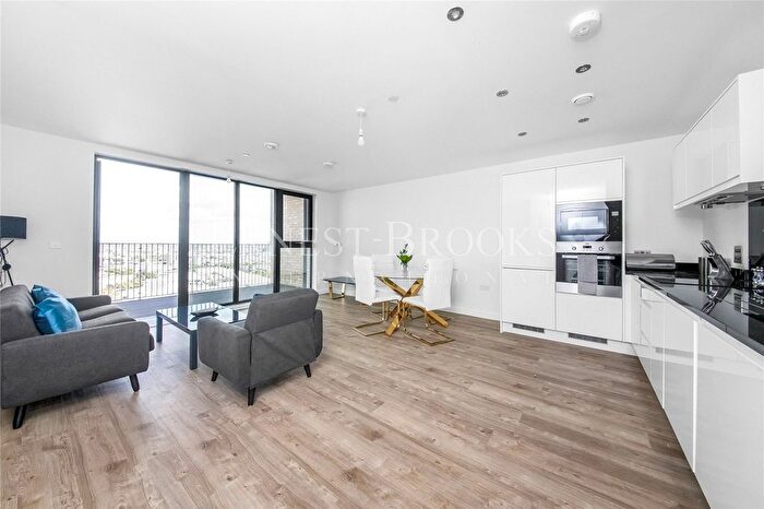 2 Bedroom Flat To Rent In Baronet House, Lakeside Drive, London, NW10