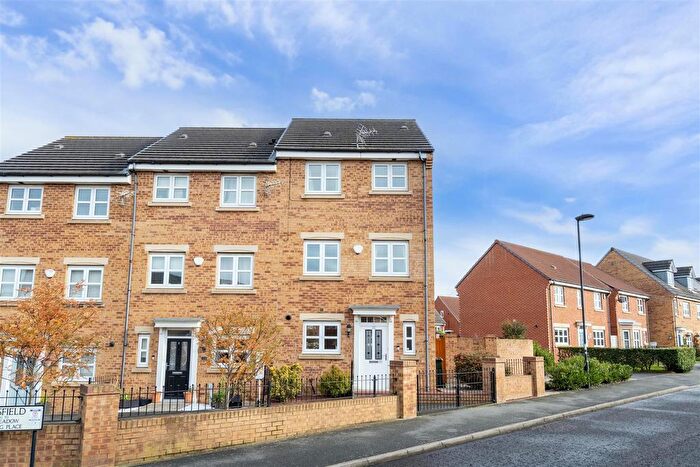 4 Bedroom Town House For Sale In Dukesfield, Shiremoor, Newcastle Upon Tyne, NE27