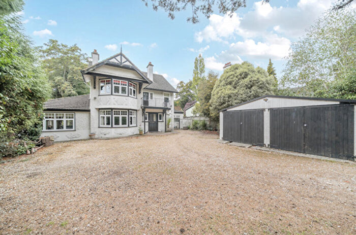 6 Bedroom Detached House For Sale In Waverley Drive, Camberley, Surrey, GU15