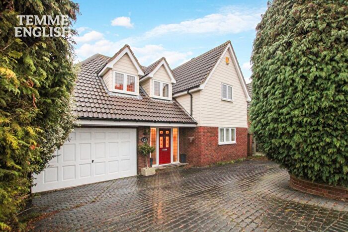 4 Bedroom Detached House For Sale In Berry Lane, Langdon Hills, SS16