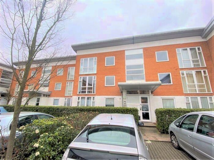 1 Bedroom Apartment To Rent In Felixstowe Court, London, E16