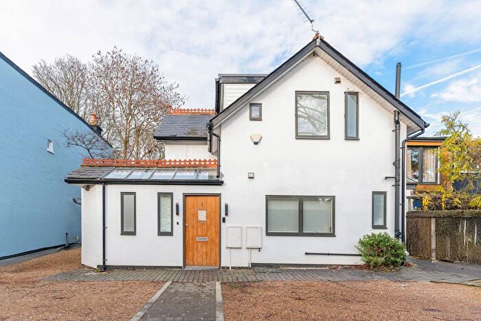 3 Bedroom Detached House For Sale In Kidbrooke Park Road, Blackheath, London, SE3
