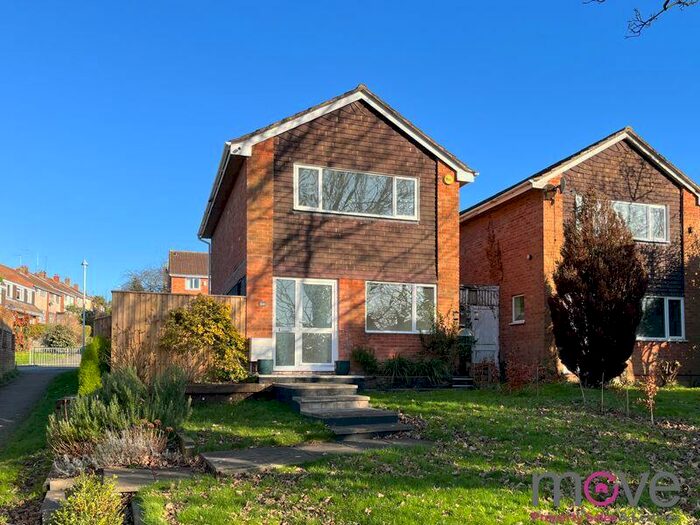 3 Bedroom Detached House To Rent In Yew Tree Close, Cheltenham, GL50