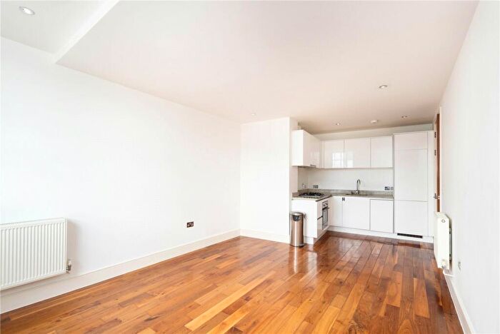 1 Bedroom Flat To Rent In Tate Apartments, Sly Street, London, E1