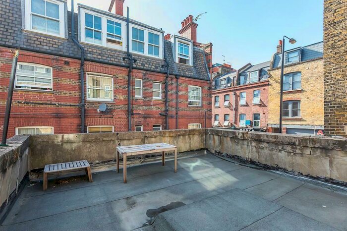 7 Bedroom End Of Terrace House To Rent In New Road, Whitechapel, London, E1
