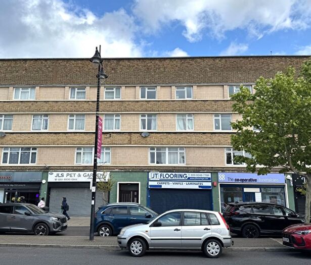 2 Bedroom Flat For Sale In Manford Court, Manford Way, Chigwell, IG7