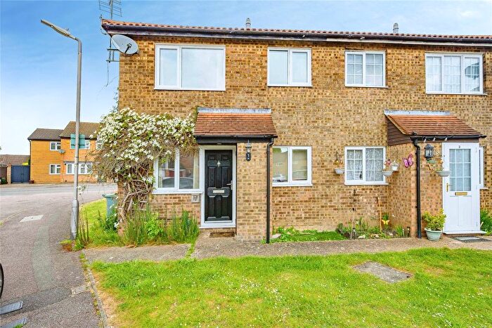 1 Bedroom Semi-Detached House For Sale In Rosedale, Houghton Regis, Dunstable, Bedfordshire, LU5