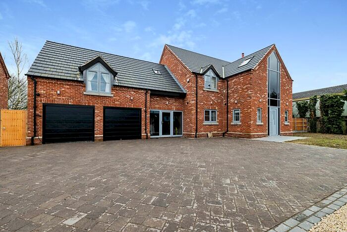 5 Bedroom Detached House For Sale In Fenton, Lincoln, LN1