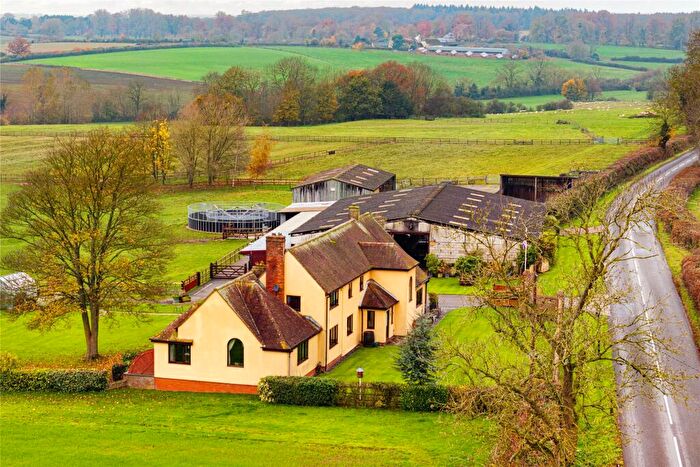 4 Bedroom Equestrian Facility For Sale In Stowe, Buckingham, Buckinghamshire, MK18