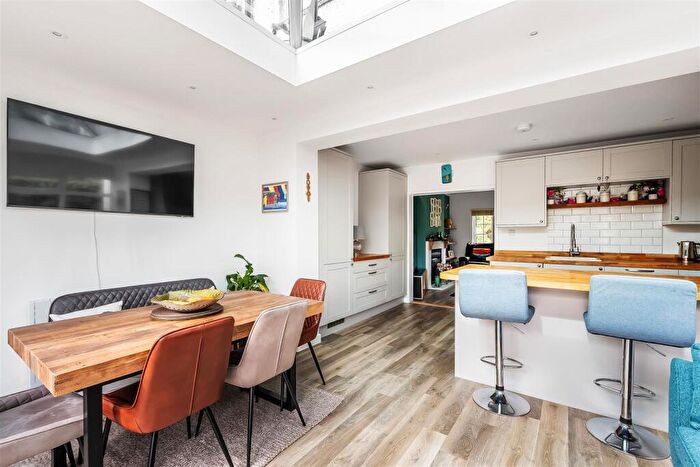 3 Bedroom End Of Terrace House For Sale In Eastbourne Road, South Godstone, RH9