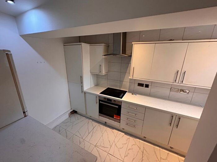 2 Bedroom Flat To Rent In Weston Drive, Stanmore, HA7