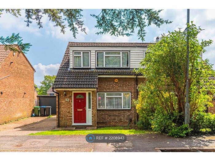 3 Bedroom Semi-Detached House To Rent In Arkley Road, Hemel Hempstead, HP2