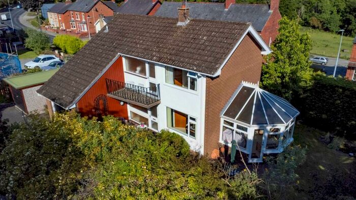 3 Bedroom Detached House For Sale In Garth Road, Garth, LL20