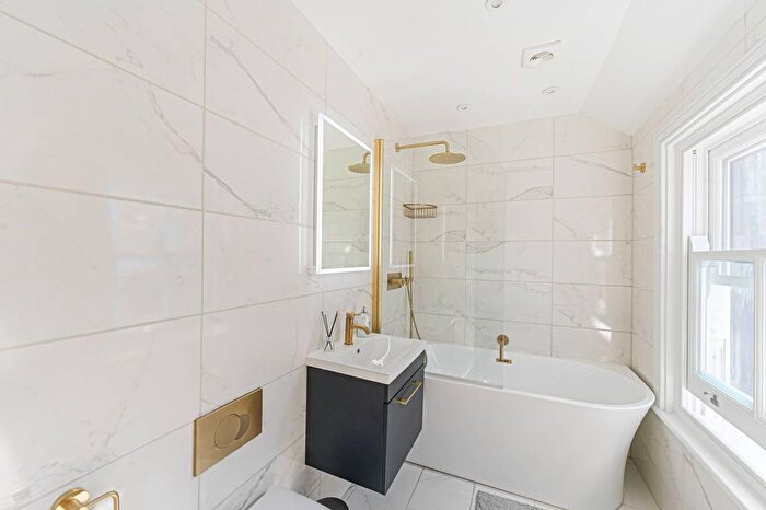 3 Bedroom Flat To Rent In Matthew Parker Street, Westminster, London, SW1H