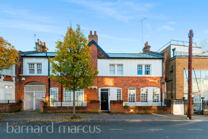 1 Bedroom Apartment To Rent In Mossbury Road, London, SW11