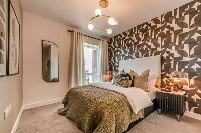 2 Bedroom Flat For Sale In Plot Clarendon Court, Leeds, LS2