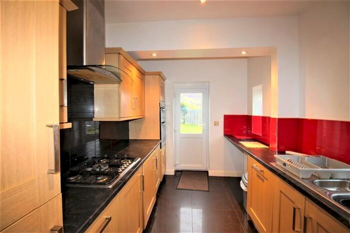 2 Bedroom Semi-Detached House To Rent In Mauncer Lane, Sheffield, S13