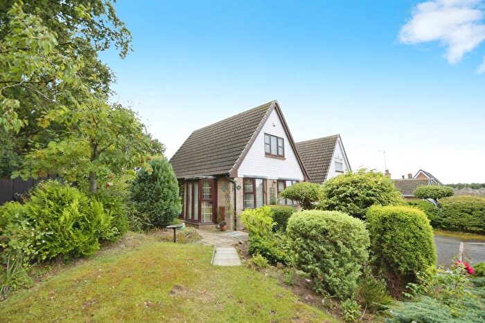 2 Bedroom Bungalow For Sale In Forest Rise, Warsop, Mansfield, Nottinghamshire, NG20