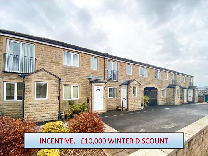 2 Bedroom Flat For Sale In Marsh Gardens, Honley, Holmfirth, HD9