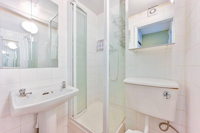 1 Bedroom Flat To Rent In Welbeck Street, Marylebone, London, W1G