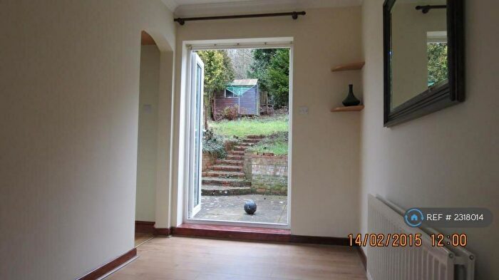 3 Bedroom Semi-Detached House To Rent In Rodway Road, Tilehurst, Reading, RG30