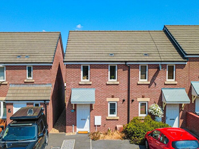 2 Bedroom End Terrace House For Sale In Knight Close, Monkton Heathfield, Taunton - No Chain!, TA2