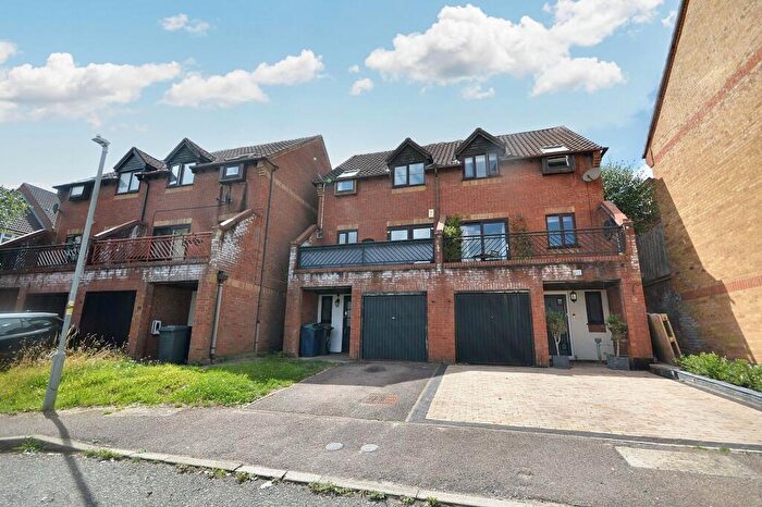 3 Bedroom Semi-Detached House To Rent In Flitcroft Lea, High Wycombe, HP13