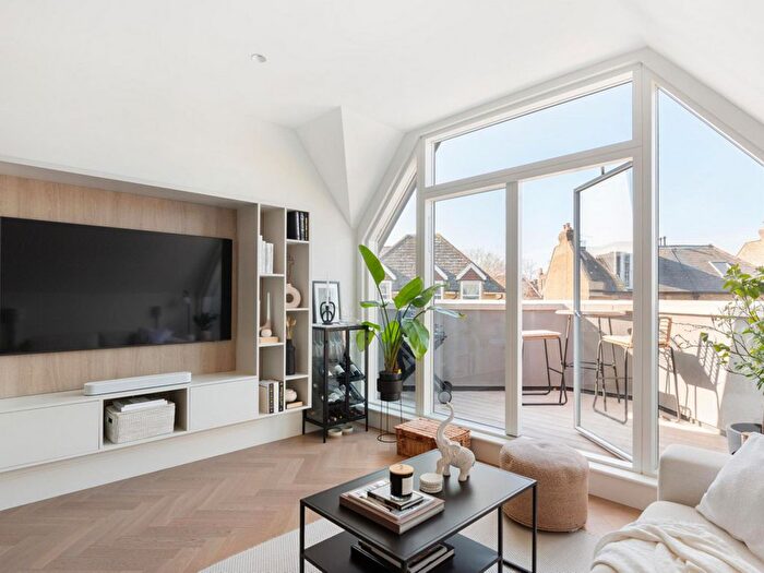 1 Bedroom Flat For Sale In Carlton Road, London, W5