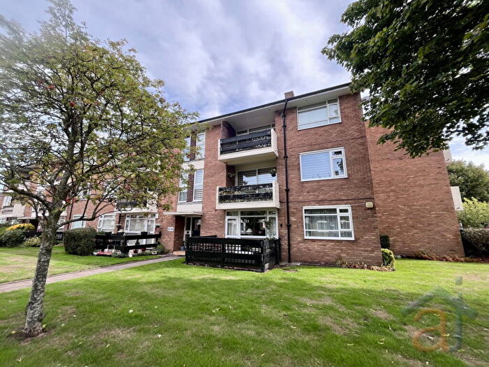 1 Bedroom Flat For Sale In Victoria Court, Southport, PR8