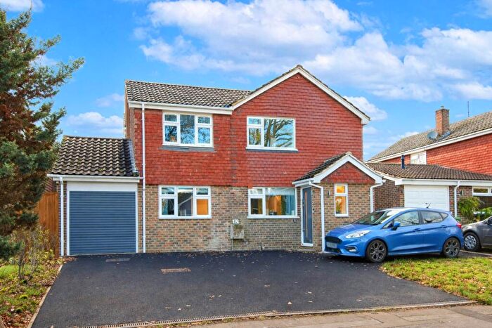 4 Bedroom Detached House For Sale In Smithbarn, Horsham, RH13