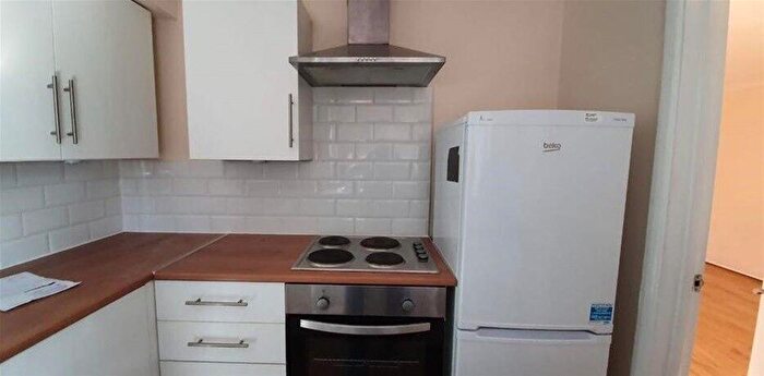 2 Bedroom Flat To Rent In Chalfont Close, Hemel Hempstead, HP2
