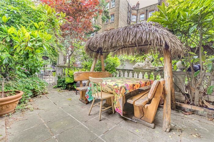 3 Bedroom Flat To Rent In Barclay Road, London, SW6