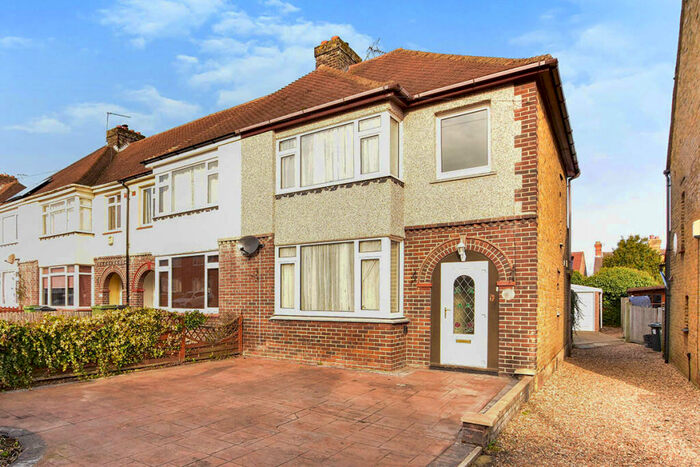 3 Bedroom Semi-Detached House To Rent In Woodville Road, Maidstone, Kent, ME15