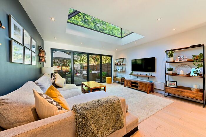 3 Bedroom Property To Rent In Tennyson Avenue, New Malden, KT3