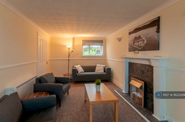 2 Bedroom End Of Terrace House To Rent In Kennedy Road, Fort William, PH33