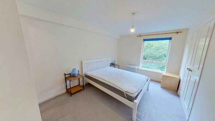 3 Bedroom Flat To Rent In Sunbury Place, Edinburgh, EH4