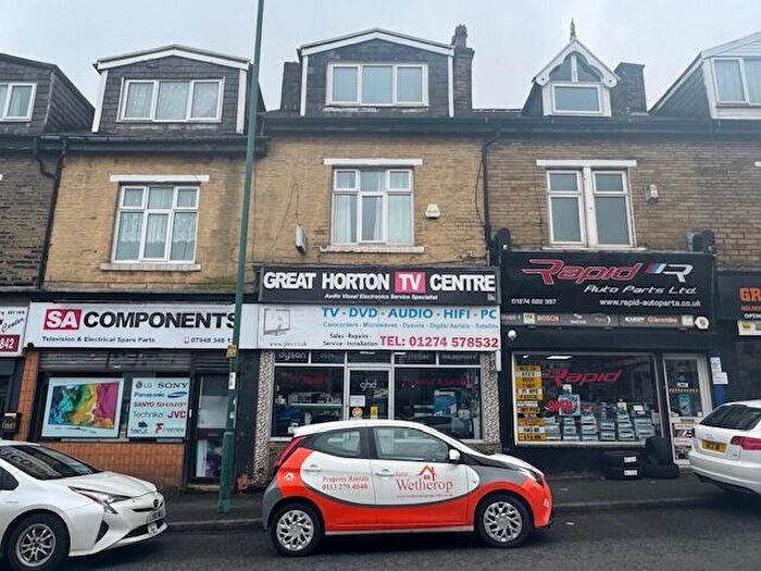2 Bedroom Flat To Rent In Great Horton Road, Bradford, West Yorkshire, BD7