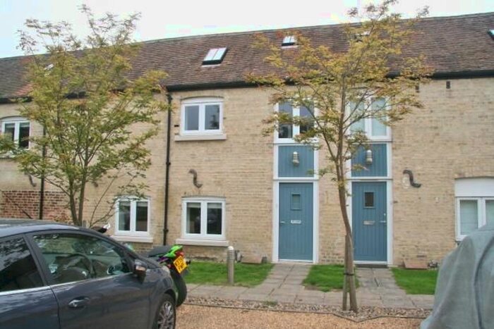 2 Bedroom Town House To Rent In The Maltings, High Street, Chesterton, Cambridge, CB4