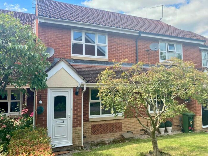 2 Bedroom Terraced House To Rent In Holbrook School Lane, Horsham, RH12