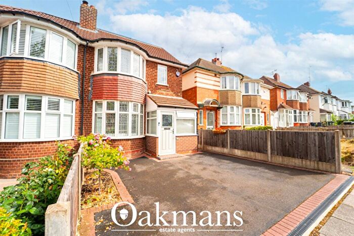 3 Bedroom Semi Detached House For Sale In Corisande Road, Birmingham, West Midlands, B29