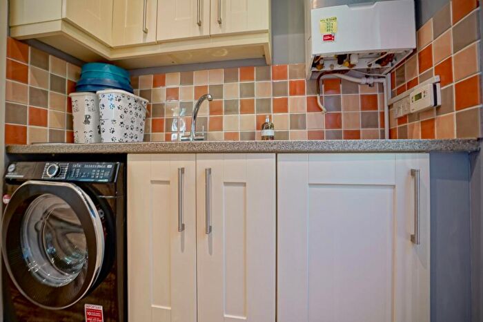 4 Bedroom Detached House For Sale In Sparrowhawk Way, Hartford, Huntingdon, PE29