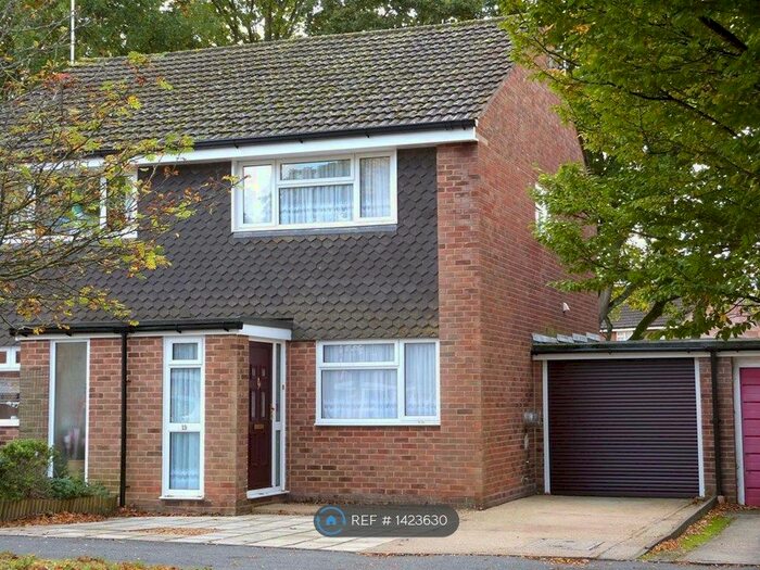 2 Bedroom Semi-Detached House To Rent In Cambria Drive, Dibden, Southampton, SO45