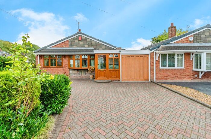 3 Bedroom Bungalow For Sale In Woodfield Drive, Norton Canes, Cannock, WS11