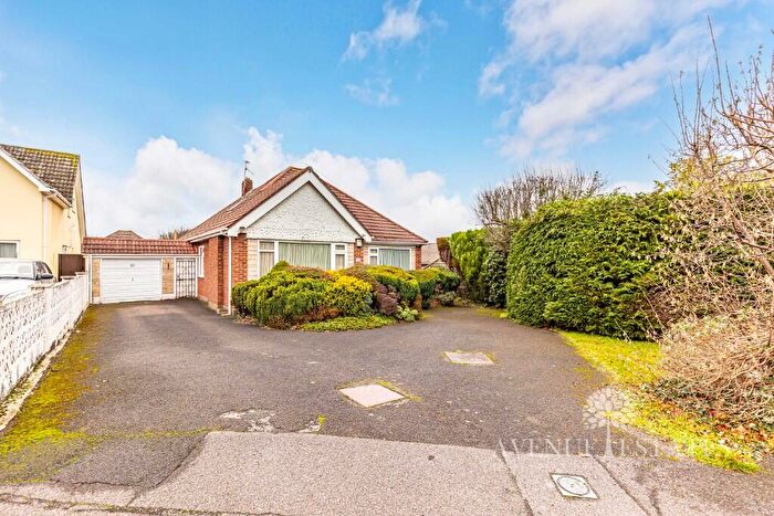 4 Bedroom Bungalow For Sale In Headswell Avenue, Bournemouth, Dorset, BH10
