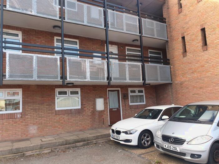 2 Bedroom Flat To Rent In Stratfield Road, Slough, SL1