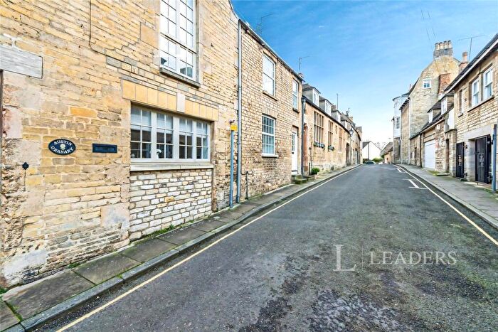 2 Bedroom House To Rent In Austin Street, Stamford, PE9